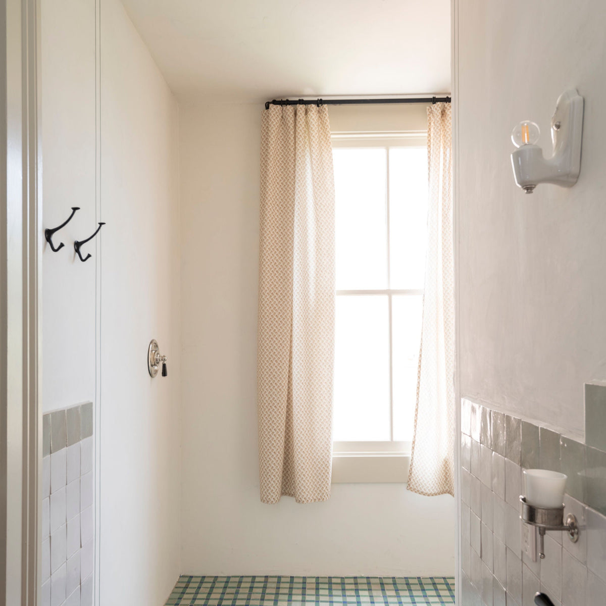 French Return Curtain Rod