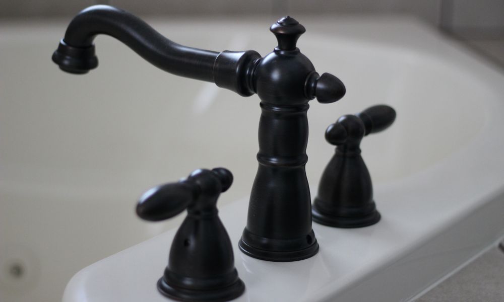 How To Choose the Best Bathroom Hardware for Your Home