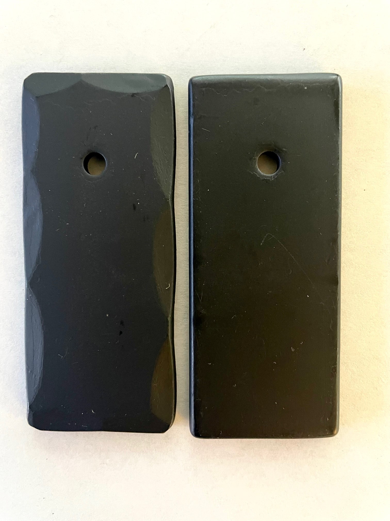Hammered vs Unhammered Back Plate